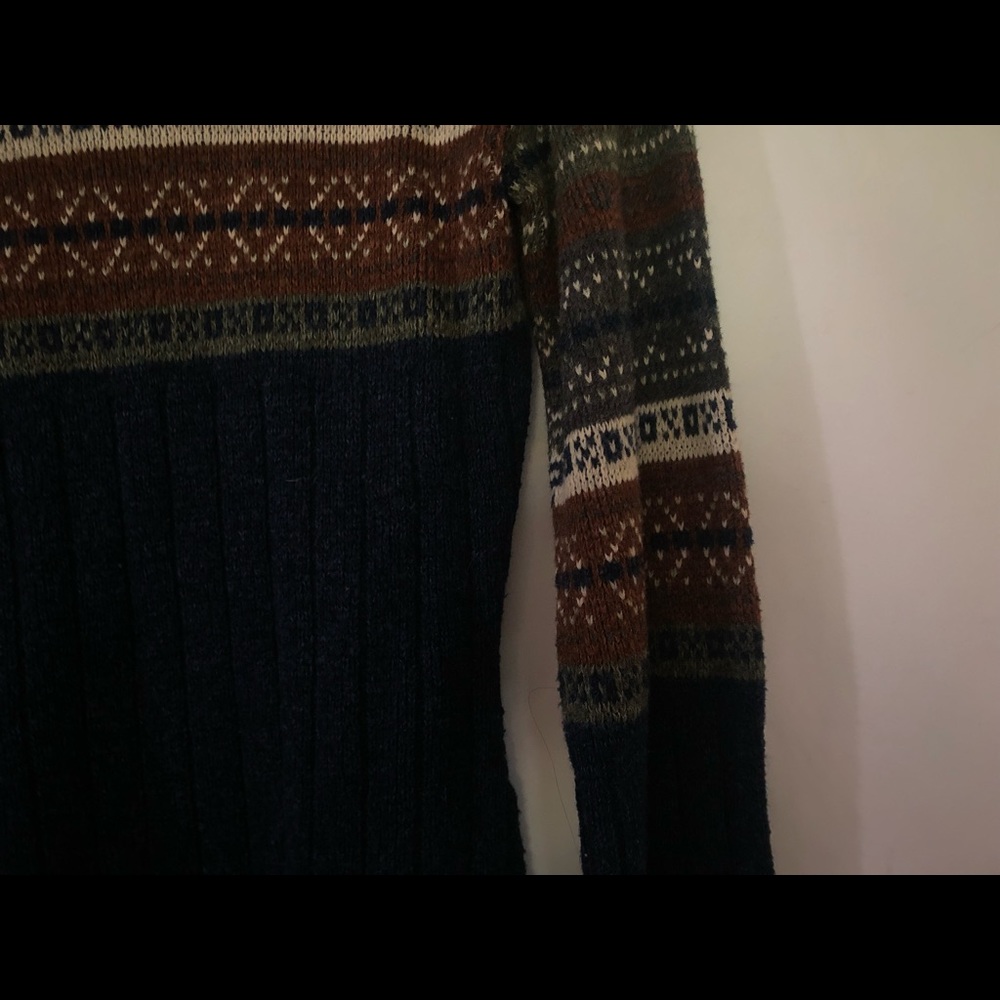 Patterned Sweater - Picture 4 of 4